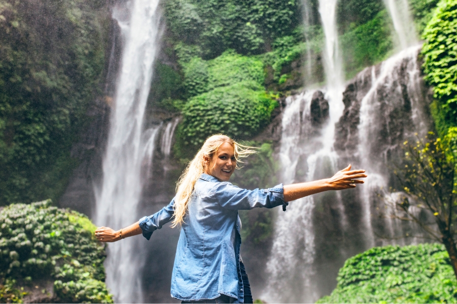 Chasing the Majestic Waterfalls of Costa Rica by Car